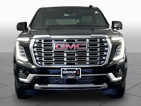 Used 2025 GMC Yukon Denali AWD/4WD image 4