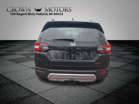 New 2025 Honda Pilot TrailSport image 8