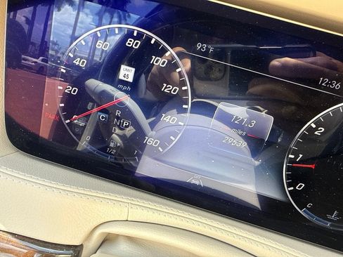 Used 2020 Mercedes-Benz S 560 Sedan image 2