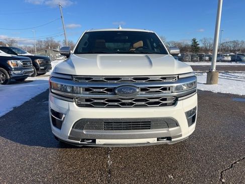 Certified 2022 Ford Expedition Platinum image 2