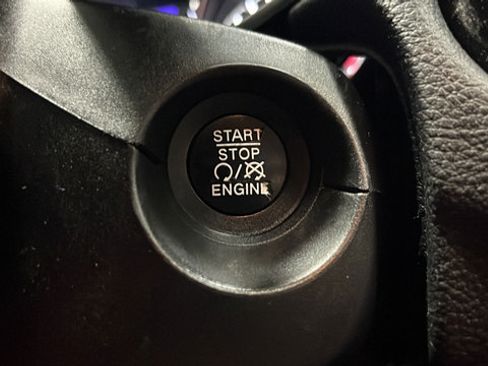 Used 2021 Jeep Compass Latitude FWD image 22