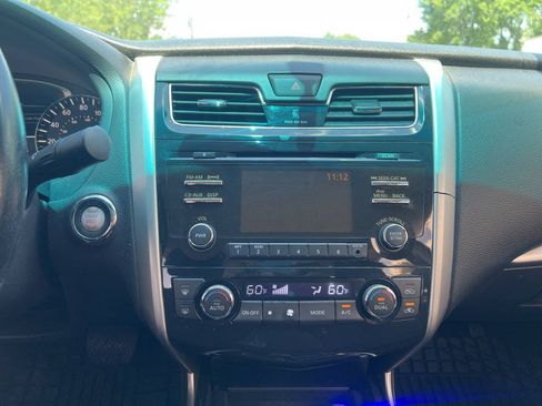Used 2013 Nissan Altima 2.5 SV FWD image 15