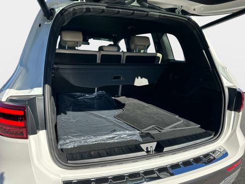 Used 2025 Mercedes-Benz GLB 250 image 9