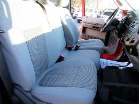 Used 2016 Ford F550 4x4 Regular Cab Super Duty image 14