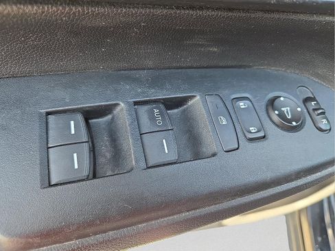 Used 2017 Honda CR-V LX image 15