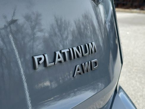Certified 2025 Nissan Rogue Platinum image 9