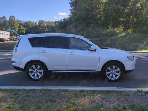 Used 2012 Mitsubishi Outlander GT AWD/4WD image 14