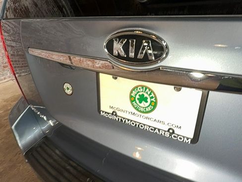 Used 2012 Kia Sedona EX FWD image 94