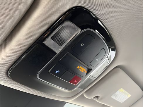 Used 2025 Hyundai Sonata SE FWD image 24