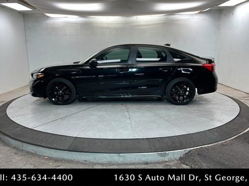 Used 2022 Honda Civic Sport image 2