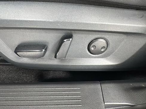 Certified 2025 Nissan Rogue SV AWD/4WD image 11