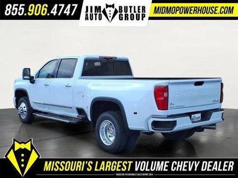 New 2026 Chevrolet Silverado 3500 High Country w/ High Country Premium Package AWD/4WD image 4