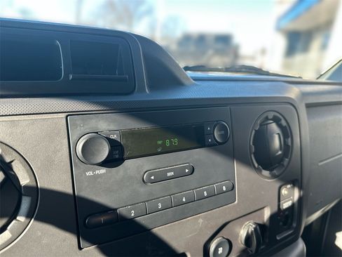 Used 2012 Ford E-250 and Econoline 250 w/ PWR Group image 12