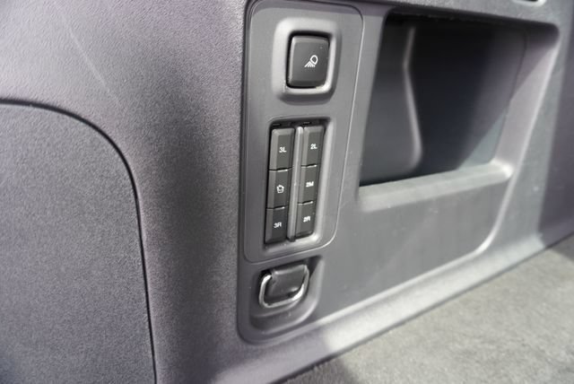 Used 2025 Ford Expedition Max Platinum w/ Platinum Ultimate Package AWD/4WD image 25
