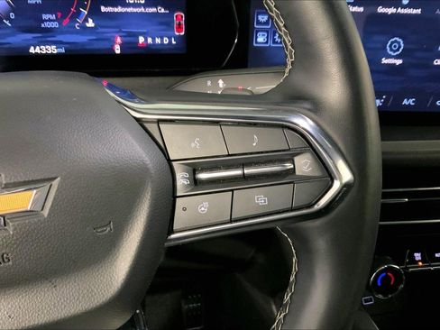 Used 2024 Chevrolet Traverse LT AWD/4WD image 19