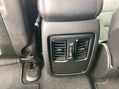 Used 2023 Dodge Durango GT w/ Blacktop Package AWD/4WD image 16