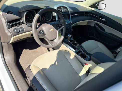 Used 2015 Chevrolet Malibu LT image 10