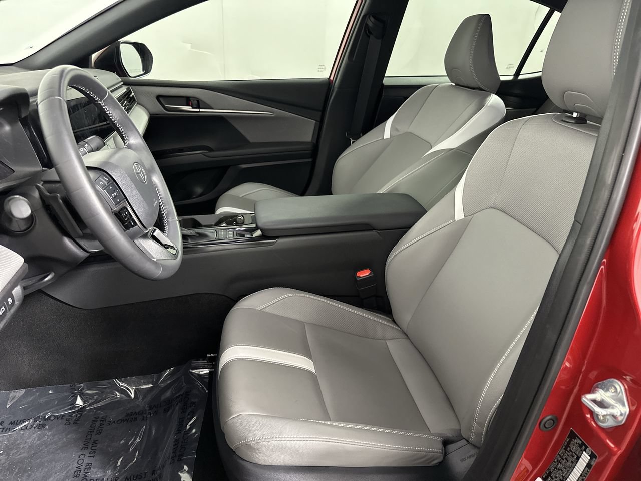 Used 2025 Toyota Camry SE w/ Multimedia Upgrade Package FWD image 3