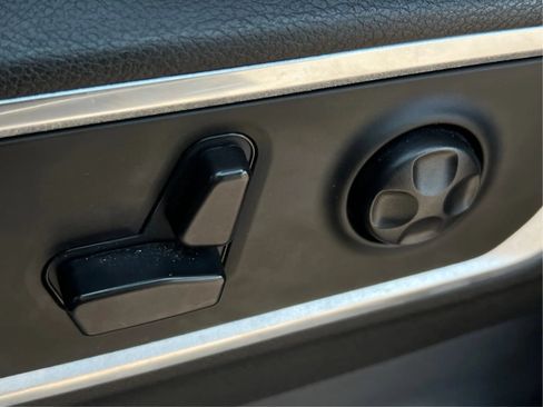 Used 2020 RAM 1500 Laramie AWD/4WD image 24