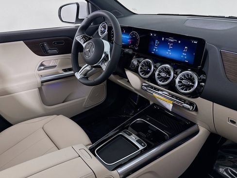 New 2026 Mercedes-Benz GLA 250 image 15