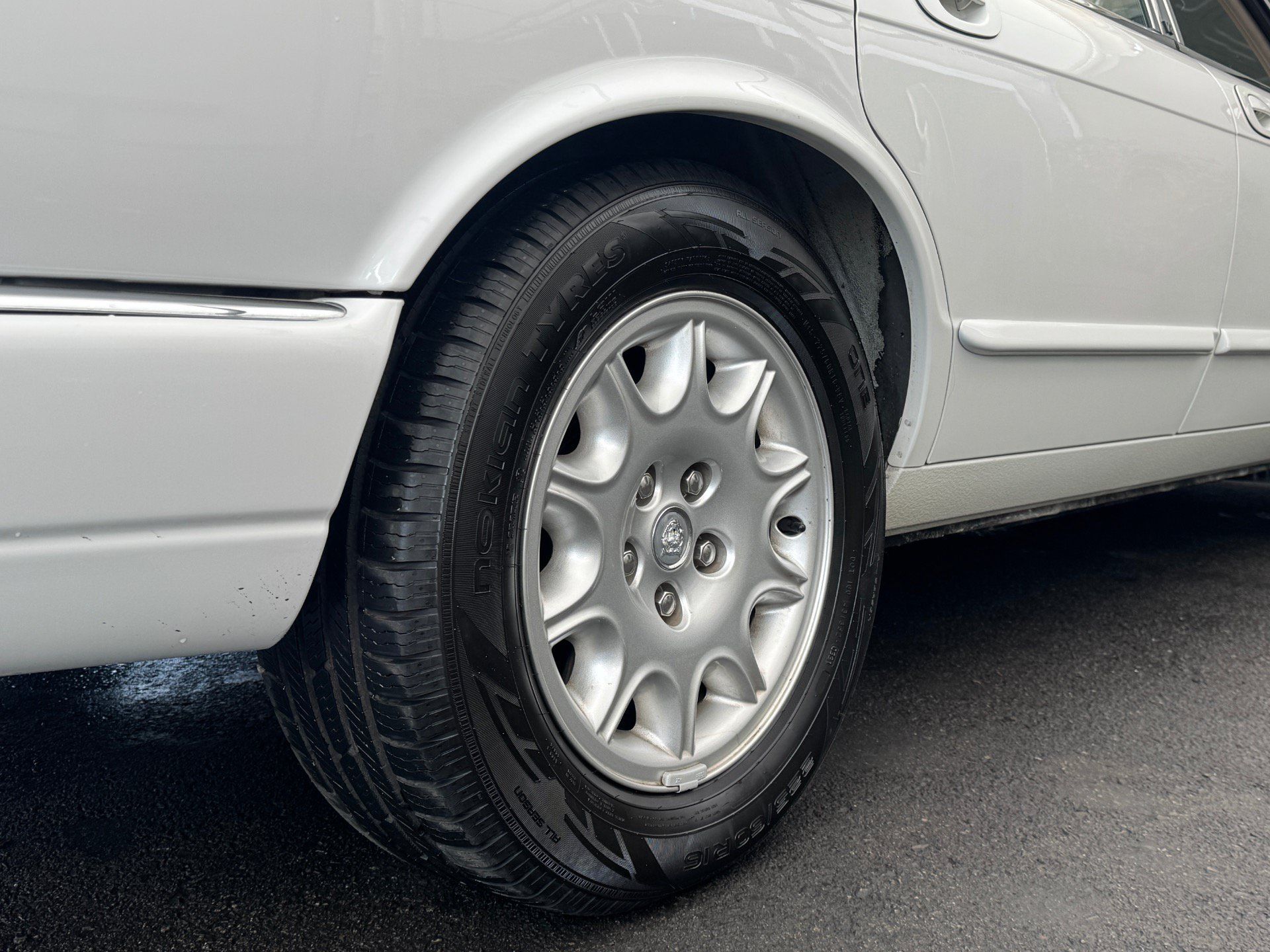 Used 2001 Jaguar XJ8 RWD image 55
