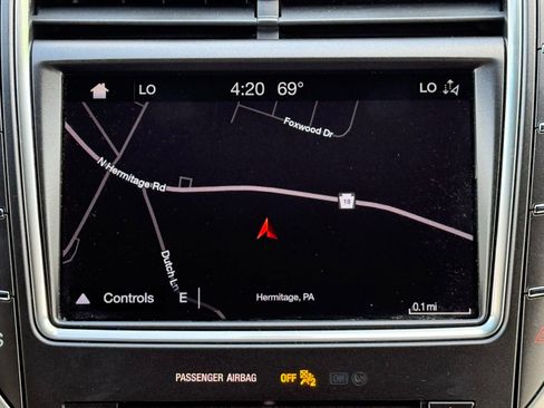 Used 2019 Lincoln Nautilus Reserve image 4