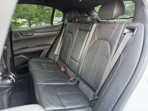 Used 2022 Alfa Romeo Stelvio Ti image 40