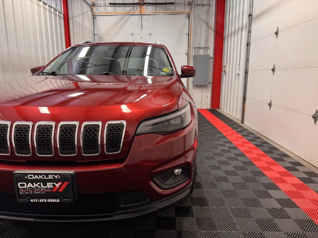 Used 2019 Jeep Cherokee Latitude Plus FWD image 8