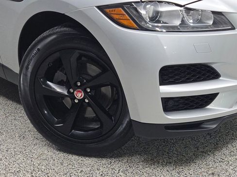 Used 2019 Jaguar F-PACE Premium image 3