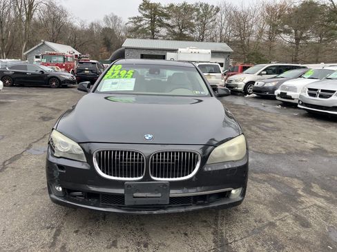 Used 2010 BMW 750i xDrive image 4
