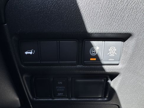 Used 2020 Nissan Armada SL w/ Premium Package image 34