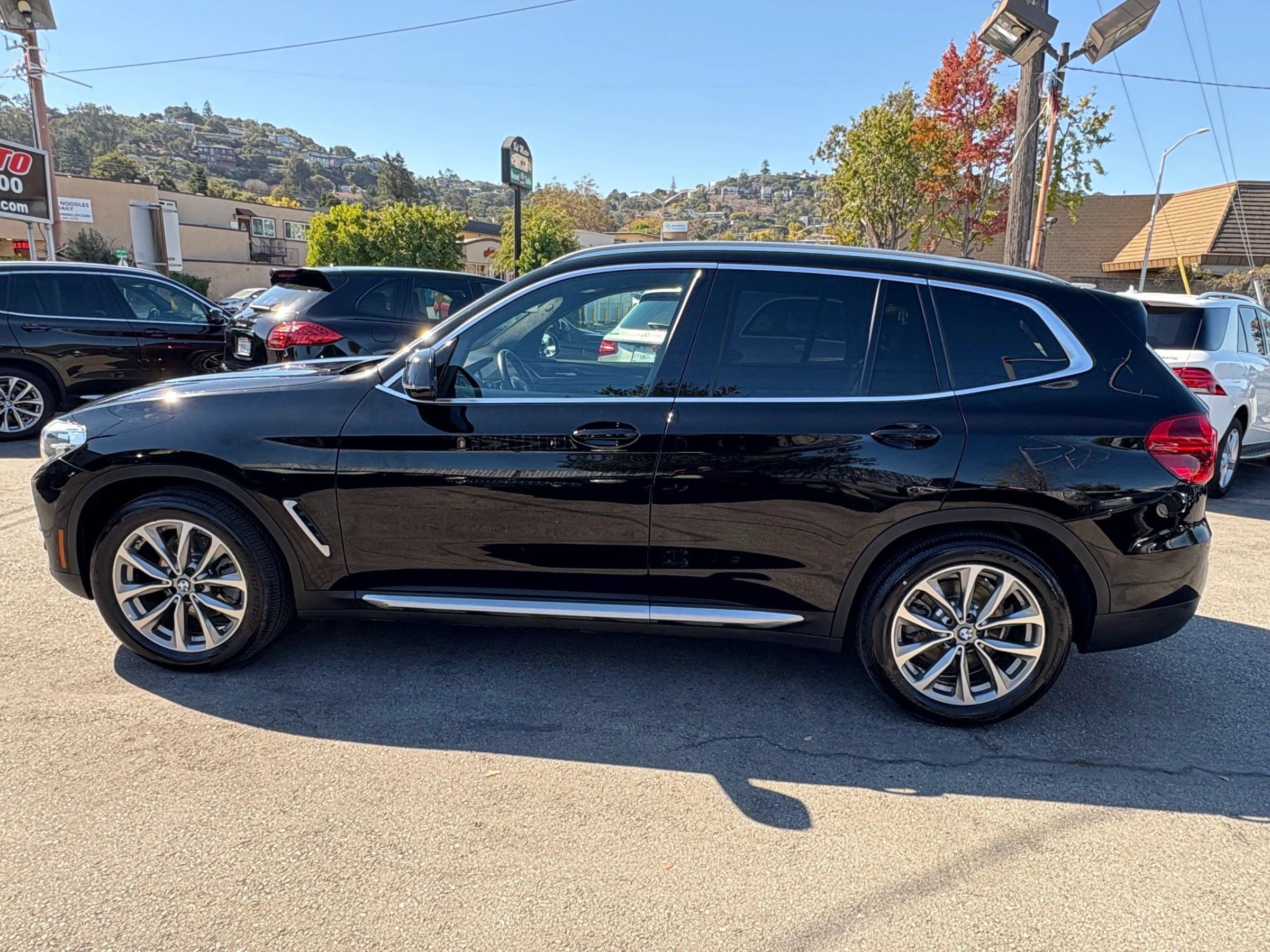 Used 2019 BMW X3 xDrive30i w/ Driving Assistance Package AWD/4WD image 4