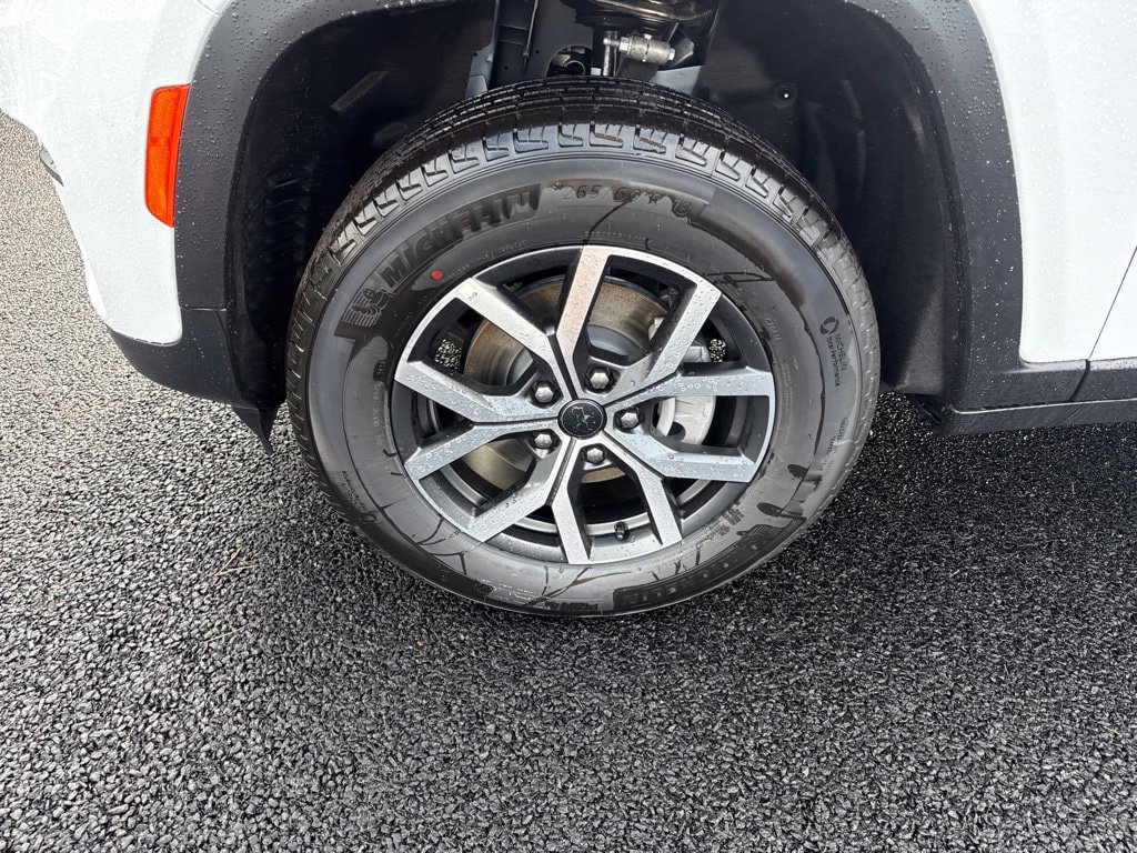 New 2027 Jeep Grand Cherokee Laredo X AWD/4WD image 9
