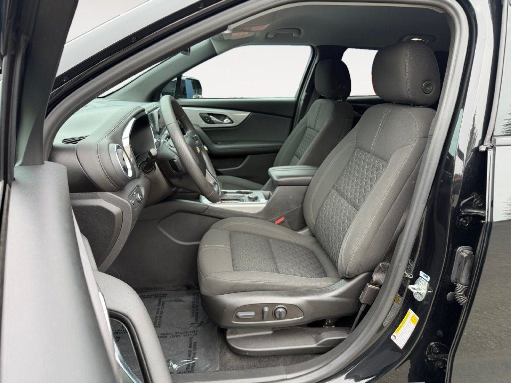 Used 2022 Chevrolet Blazer LT AWD/4WD image 7