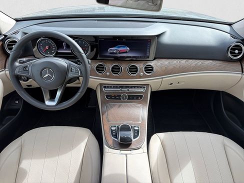 Used 2018 Mercedes-Benz E 300 4MATIC image 12