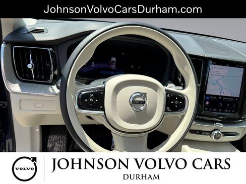 Used 2023 Volvo XC60 B5 Ultimate w/ Protection Package Premier AWD/4WD image 11