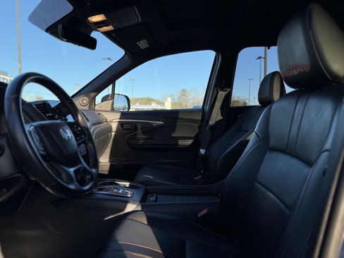 Certified 2023 Honda Passport TrailSport image 12