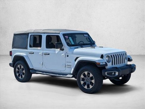 Used 2018 Jeep Wrangler Unlimited Sahara AWD/4WD image 3