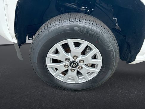 Used 2025 Toyota Tacoma SR5 RWD image 10