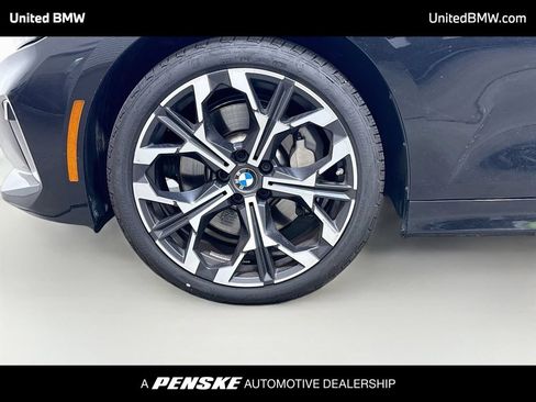 Used 2026 BMW 330i xDrive Sedan w/ Premium Package AWD/4WD image 9