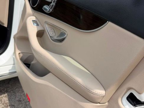 Used 2018 Mercedes-Benz C 300 4MATIC Sedan image 34