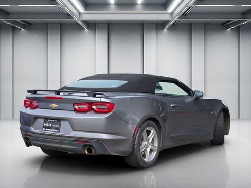 Used 2020 Chevrolet Camaro LT RWD image 4