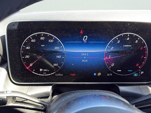 Used 2026 Mercedes-Benz GLC 300 4MATIC image 12