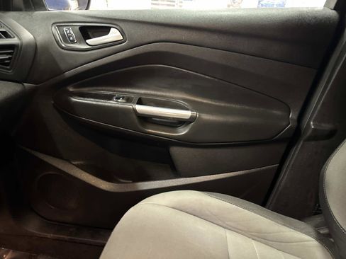 Used 2015 Ford Escape SE image 23