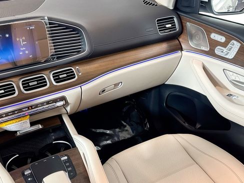 New 2026 Mercedes-Benz GLS 450 4MATIC image 21