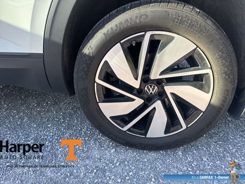 Used 2025 Volkswagen Atlas SE image 20