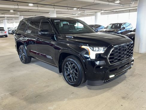 Used 2025 Toyota Sequoia Platinum image 2