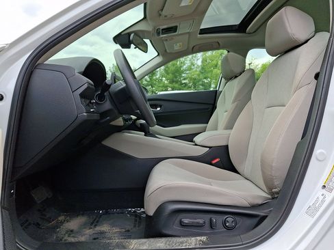Certified 2023 Honda Accord EX image 13