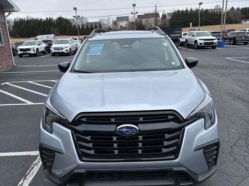 Used 2025 Subaru Ascent Bronze Edition image 9