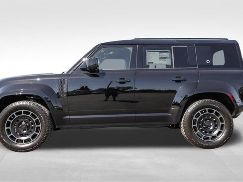 New 2026 Land Rover Defender 110 AWD/4WD image 8